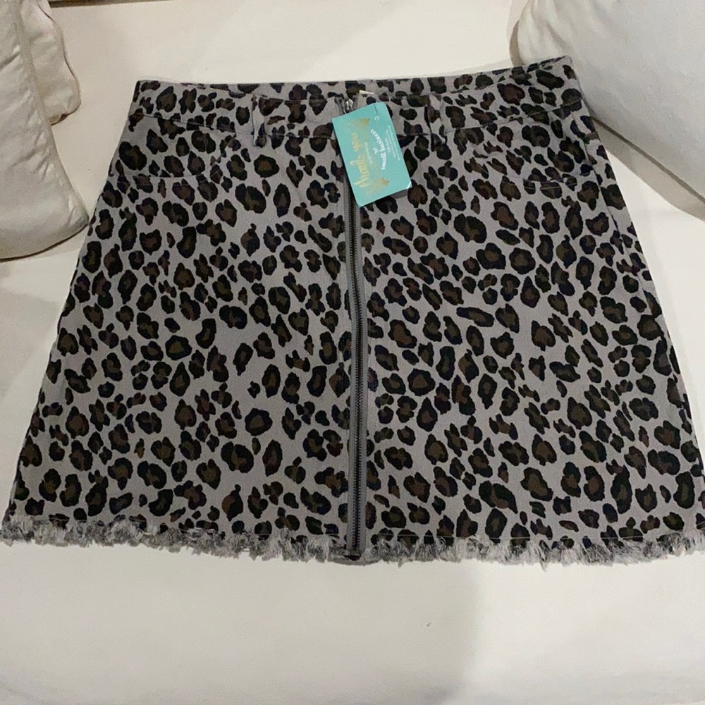 Animal print mini skirt NWT